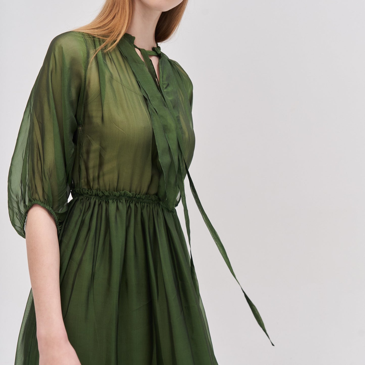 MITTELLANGES KLEID I MON MARGIN